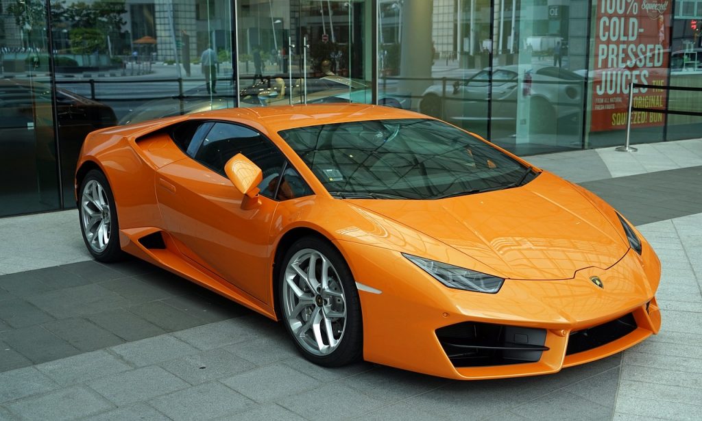 Luxury Car Hire Service in Dubai